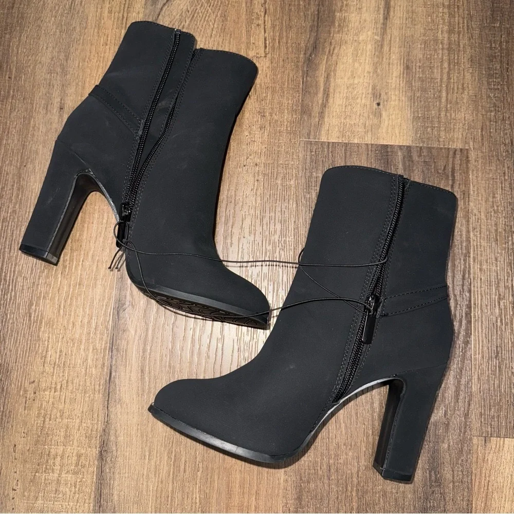 NWOT Impo Black Ankle Booties